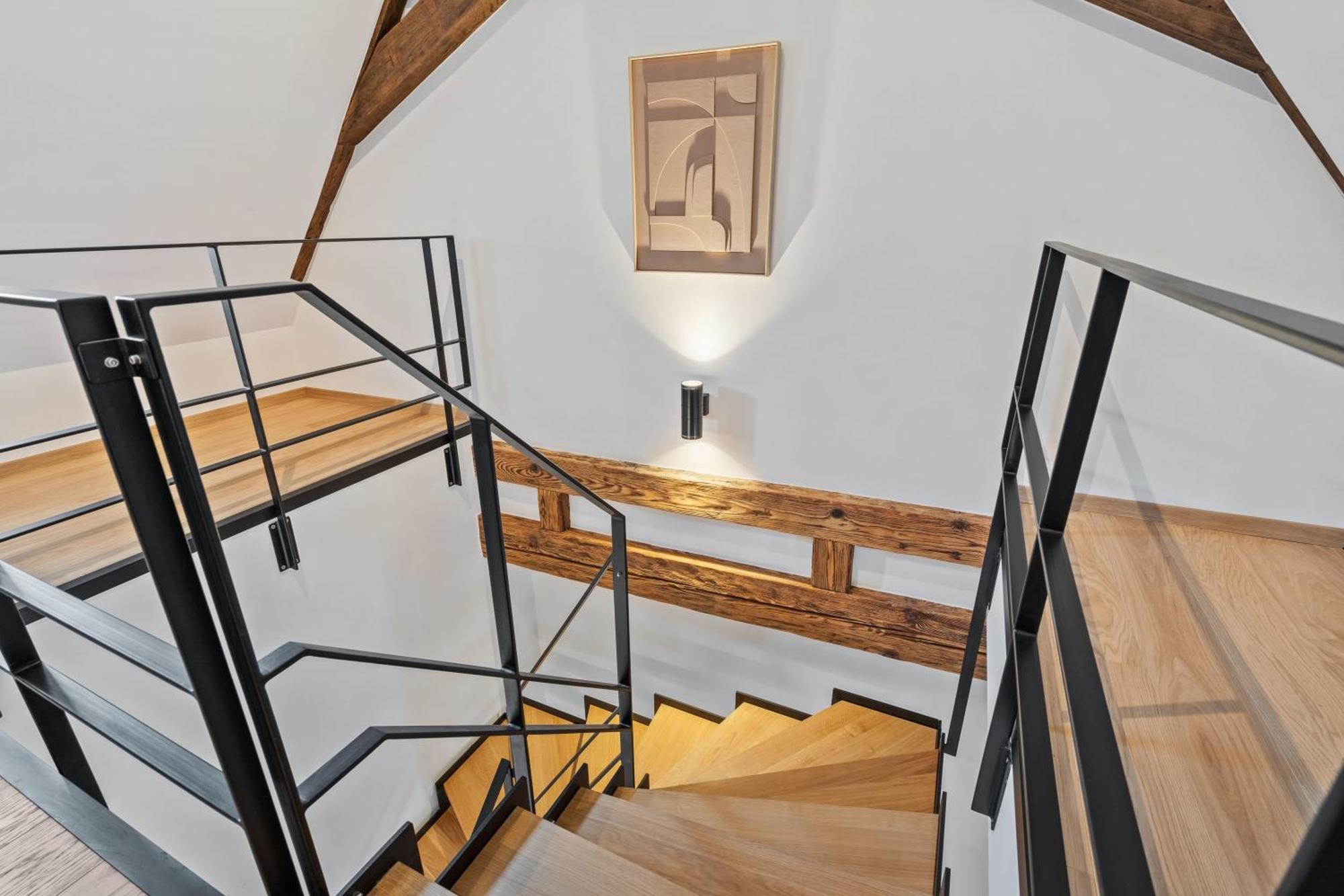 Elegant Clausen Apartment With King Bed & Wifi Люксембург Экстерьер фото