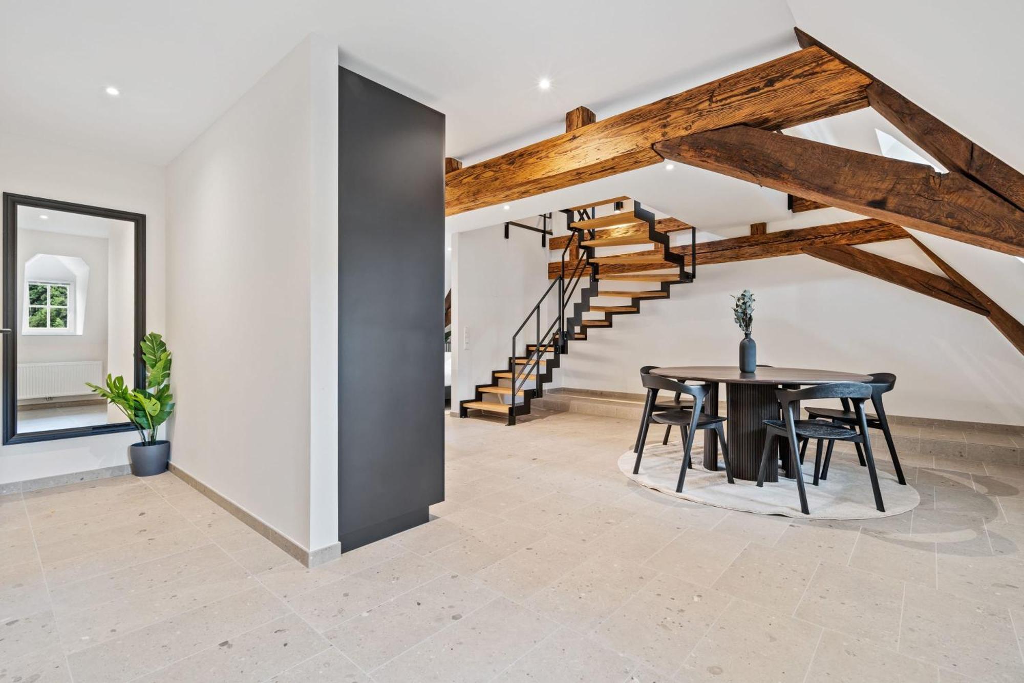 Elegant Clausen Apartment With King Bed & Wifi Люксембург Экстерьер фото